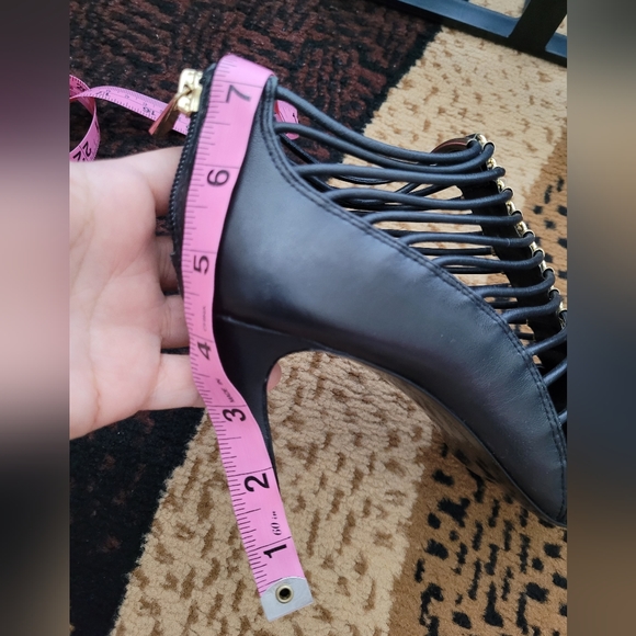 Vince Camuto Heels size 8.5 - Picture 5 of 10